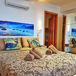 بيت ضيافة Brezza Marina تْشيفالو