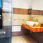 Brezza Marina تْشيفالو