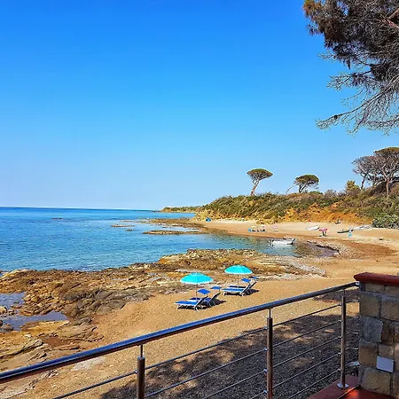 Brezza Marina בית הארחה צ'פאלו