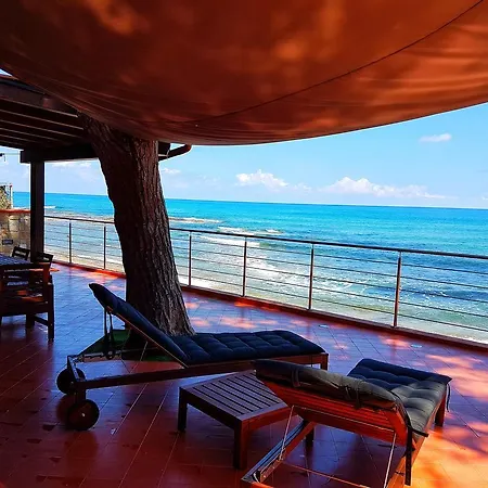 Brezza Marina Guest house 2*