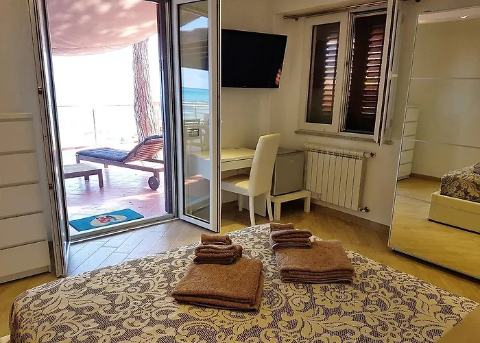 בית הארחה Brezza Marina 4*